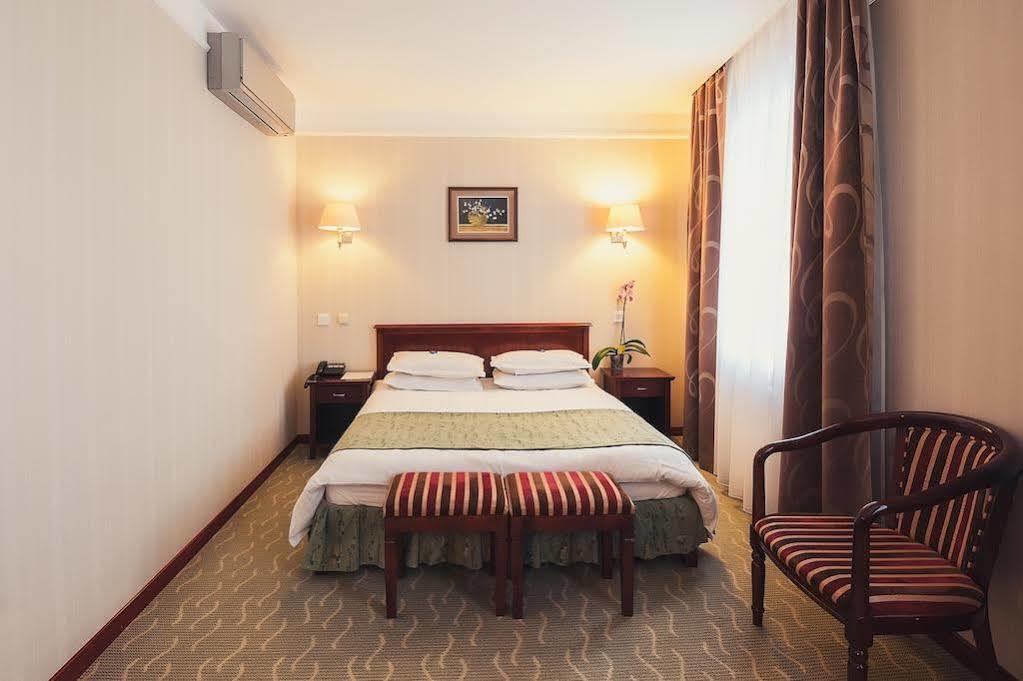 Torgay Hotel Akmola Esterno foto